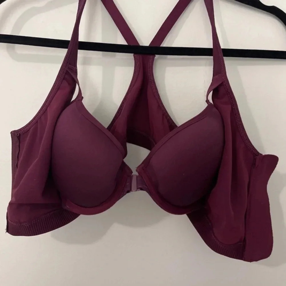 Victoria’s Secret VSX Sport Bra 34B Purple Front Closure Zip Underwire Racerback - Picture 10 of 15